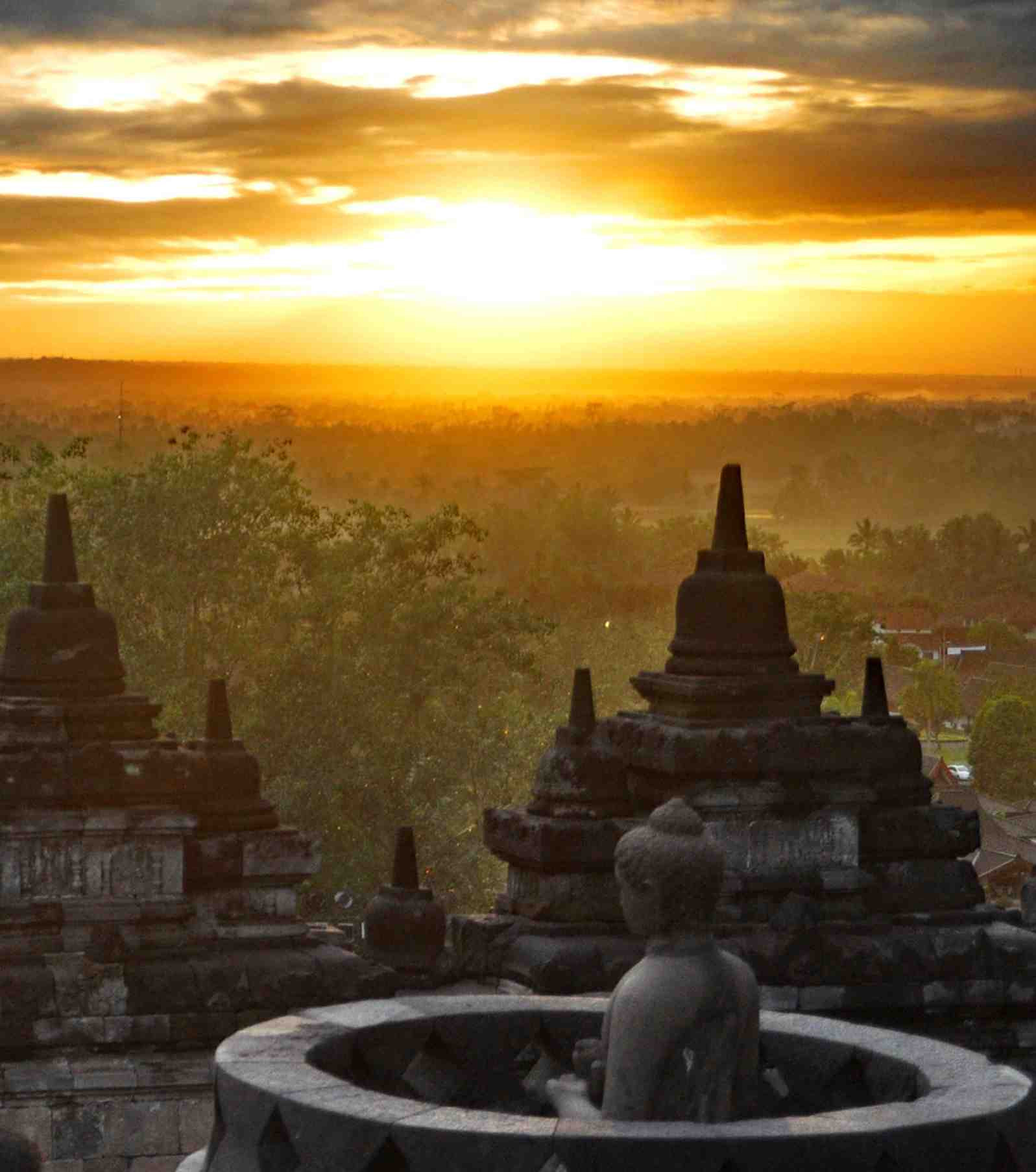 TRIP JOGJA-BOROBUDUR-BECICI By ATA TOUR